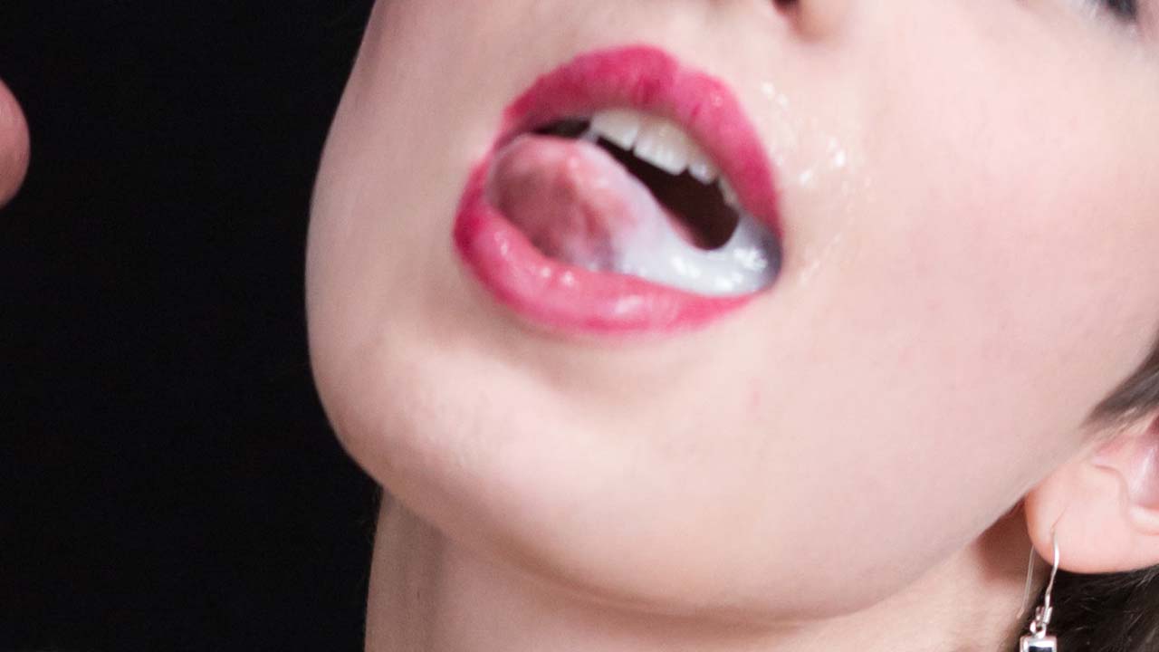 SpermMania, uncensored Bukkake, Blowjob, Cumshot and Facial fetish videos featuring nude Japanese AV Idols sucking cocks.